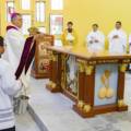 Arzobispo de Trujillo dedica nuevo altar y bendice sagrario, ambón y pila bautismal